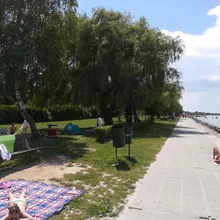 House And Apts. In Balaton 35519 Apartman *